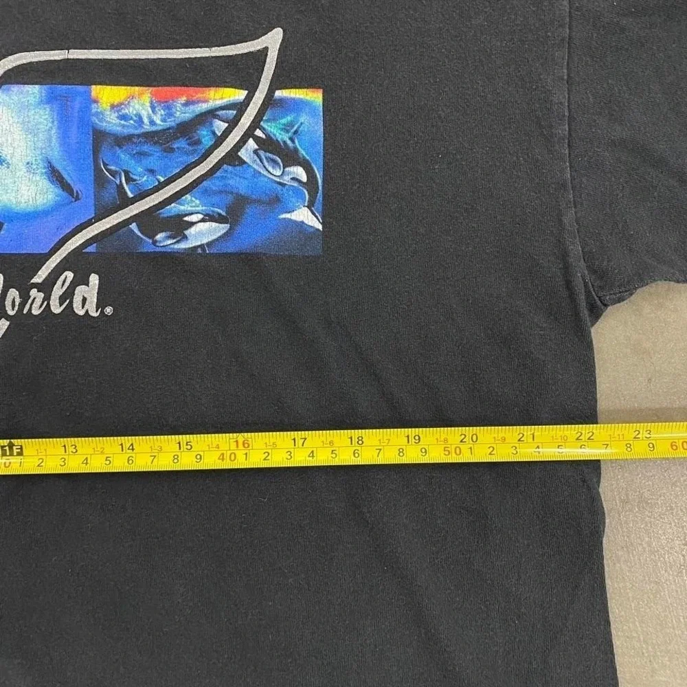 Vintage 90s SeaWorld Black Shamoo Whale Graphic Tee Shirt Size L